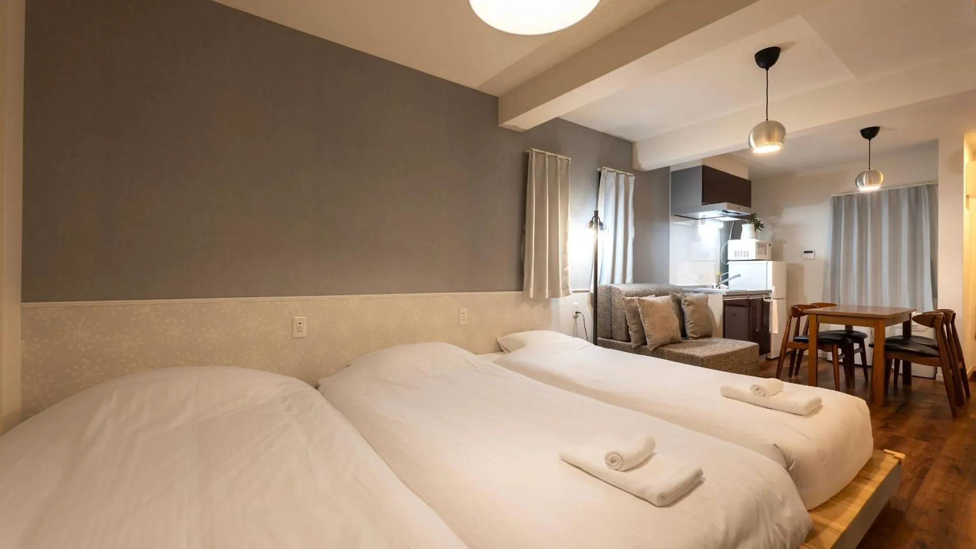 E-Stay Namba Osaka 2*,  Japan