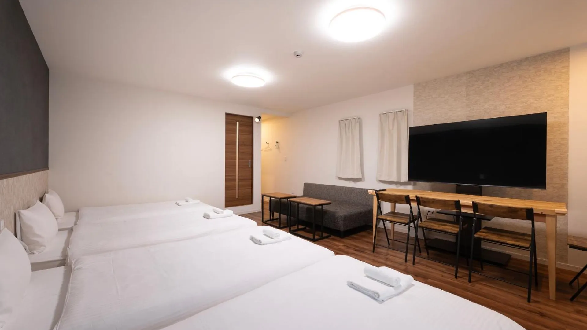 E-Stay Namba Osaka Aparthotel
